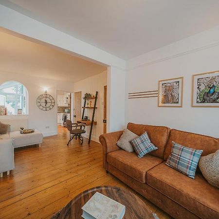Cotswolds- Homely 2 Bed House With Garden, Wifi - Esho Stays Cirencester Exterior foto